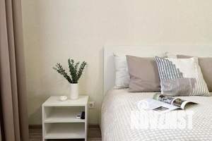 1-к квартира, посуточно, 42м2, 11/16 этаж