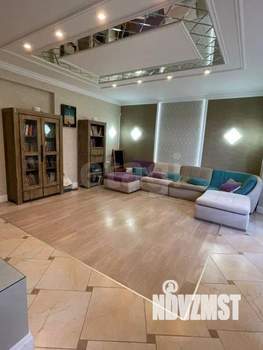 4-к квартира, на длительный срок, 150м2, 2/5 этаж