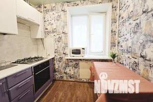 1-к квартира, посуточно, 38м2, 4/10 этаж