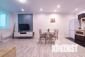 2-к квартира, посуточно, 55м2, 1/1 этаж