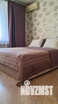 1-к квартира, посуточно, 50м2, 1/1 этаж