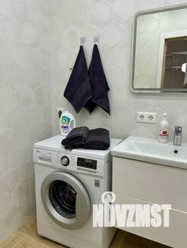 1-к квартира, посуточно, 37м2, 10/11 этаж