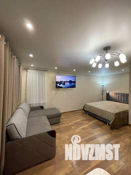 Студия квартира, посуточно, 31м2, 1/9 этаж