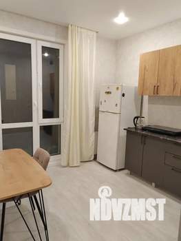 1-к квартира, посуточно, 38м2, 8/19 этаж