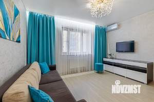 1-к квартира, посуточно, 39м2, 10/18 этаж