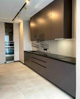 3-к квартира, на длительный срок, 150м2, 3/5 этаж