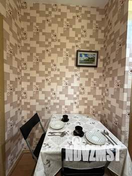 1-к квартира, посуточно, 32м2, 15/16 этаж