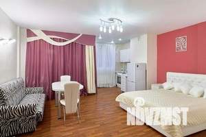2-к квартира, посуточно, 70м2, 1/25 этаж