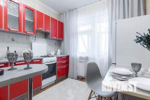 1-к квартира, посуточно, 42м2, 4/10 этаж