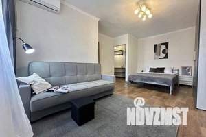 1-к квартира, посуточно, 38м2, 5/5 этаж