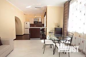 1-к квартира, посуточно, 65м2, 1/1 этаж