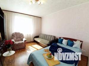 1-к квартира, посуточно, 42м2, 1/1 этаж