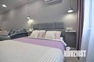 Студия квартира, посуточно, 38м2, 3/25 этаж