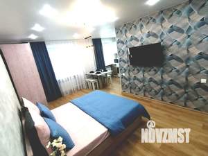 Студия квартира, посуточно, 34м2, 1/9 этаж