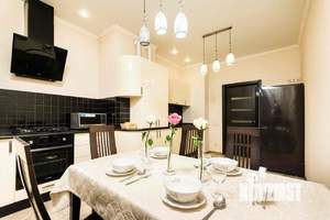 2-к квартира, посуточно, 65м2, 1/1 этаж