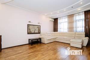 3-к квартира, на длительный срок, 128м2, 5/5 этаж