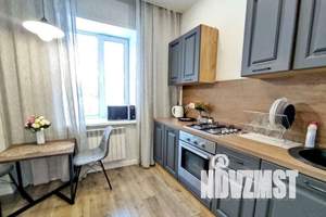 1-к квартира, посуточно, 37м2, 1/3 этаж