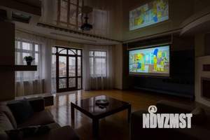 3-к квартира, посуточно, 130м2, 1/1 этаж