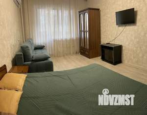 1-к квартира, посуточно, 40м2, 3/10 этаж