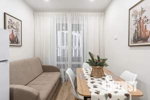 1-к квартира, посуточно, 37м2, 7/24 этаж