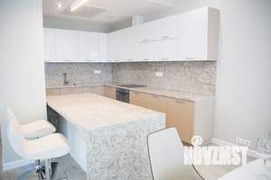 3-к квартира, на длительный срок, 130м2, 4/5 этаж