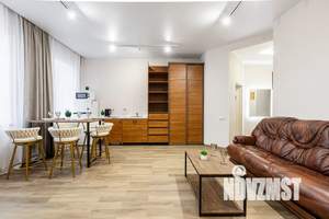 Студия квартира, посуточно, 45м2, 1/2 этаж