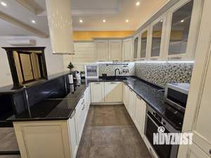 3-к квартира, на длительный срок, 145м2, 7/8 этаж