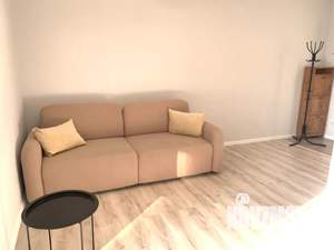 Студия квартира, посуточно, 35м2, 6/22 этаж