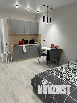 Студия квартира, посуточно, 30м2, 1/19 этаж