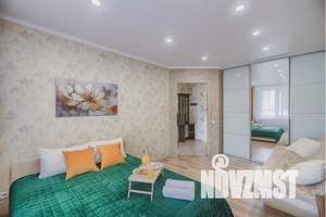 1-к квартира, посуточно, 38м2, 7/10 этаж