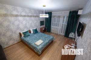 1-к квартира, посуточно, 38м2, 9/10 этаж