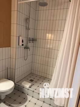 Студия квартира, посуточно, 43м2, 1/11 этаж