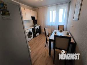 1-к квартира, посуточно, 37м2, 6/9 этаж