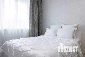 1-к квартира, посуточно, 40м2, 2/18 этаж