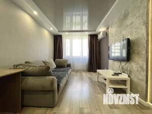 1-к квартира, посуточно, 38м2, 2/18 этаж
