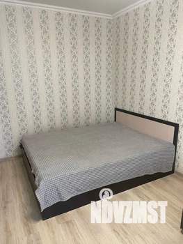 1-к квартира, посуточно, 40м2, 8/18 этаж