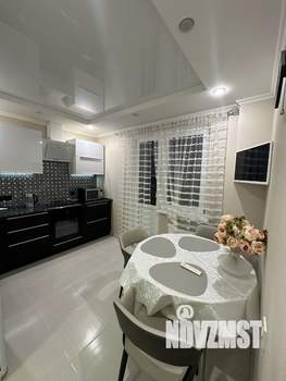 1-к квартира, посуточно, 40м2, 8/17 этаж