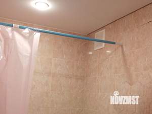 Студия квартира, посуточно, 38м2, 1/5 этаж