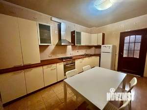3-к квартира, на длительный срок, 105м2, 3/9 этаж