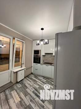 Студия квартира, посуточно, 40м2, 2/10 этаж
