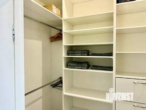 Студия квартира, на длительный срок, 63м2, 4/24 этаж