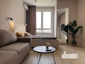 Студия квартира, посуточно, 35м2, 13/20 этаж