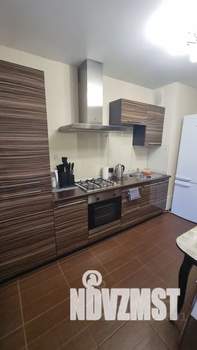 1-к квартира, посуточно, 47м2, 10/10 этаж