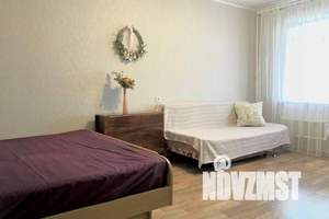 1-к квартира, посуточно, 40м2, 8/10 этаж