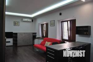 Студия квартира, посуточно, 40м2, 1/4 этаж