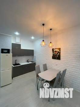 Студия квартира, посуточно, 32м2, 1/7 этаж