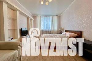 1-к квартира, посуточно, 42м2, 2/10 этаж