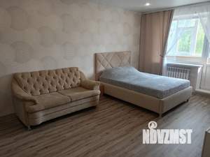 1-к квартира, посуточно, 35м2, 4/9 этаж