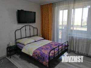 Студия квартира, посуточно, 32м2, 10/19 этаж