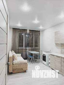 1-к квартира, посуточно, 43м2, 8/23 этаж